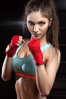 девушка боксер спорт