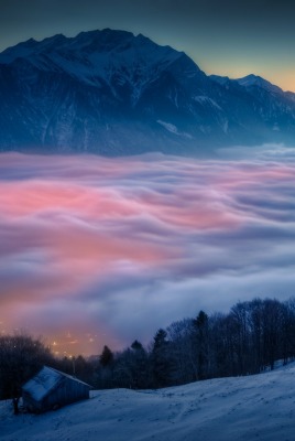 облака вид с высоты горы над облаками склон зима