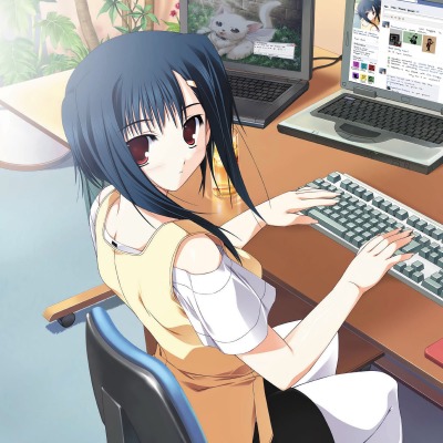 девочка аниме за компьютером