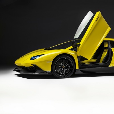 желтый спортивный автомобиль Lamborghini Aventador yellow sports car