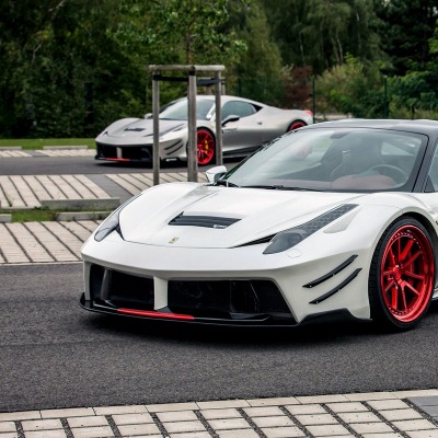 спортивный автомобиль белые ferrari 458