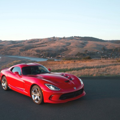 Dodge SRT Viper море горы дорога