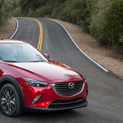 Mazda CX-3 кроссовер дорога