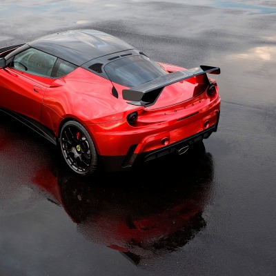 Lotus Evora тротуар