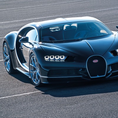 Bugatti Chiron дорога