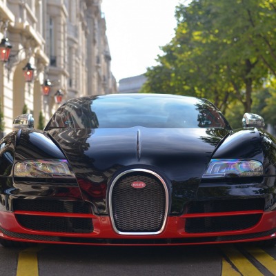 Bugatti Veyron здание деревья дорога