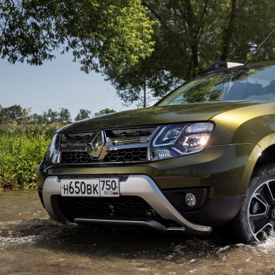 Renault Duster болотная луужа