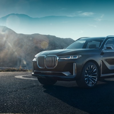 bmw x7 вид сбоку блики асфальт