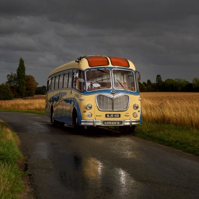 автобус дорога ретро поля мокрый асфальт пшеничное поле