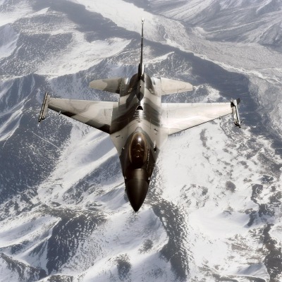 F16 агрессор