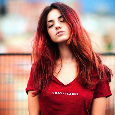 девушка рыжая крашеные волосы