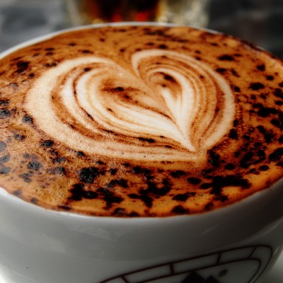 Сердце в чашке кофе