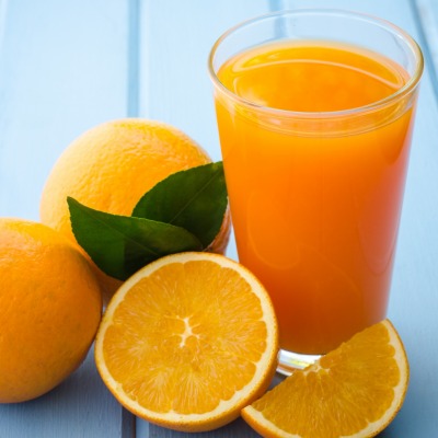 апельсин сок стакан