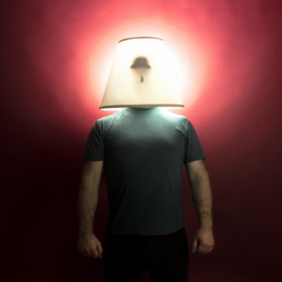 лампа мужчина свет голова