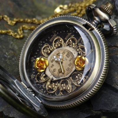 Часы Steampunk камень