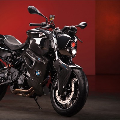 черный мотоцикл BMW