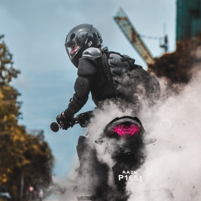 мотоциклист дым байкер