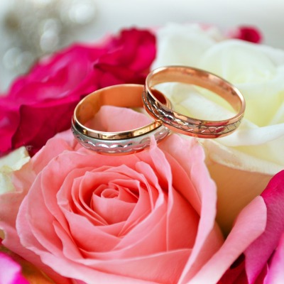 Кольца, свадьба, цветы