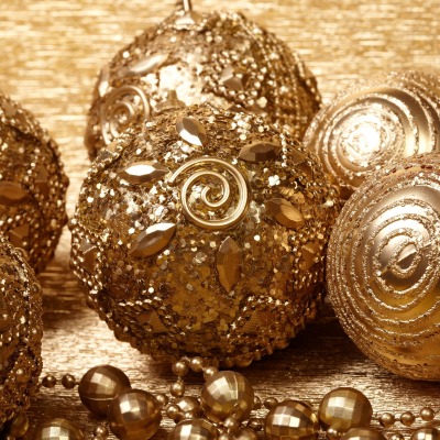 шары золотые украшения