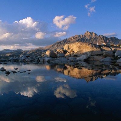 природа горы озеро облака отражение