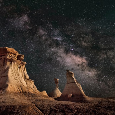 пустыня ночное небо скалы столпы галактика звезды звездное небо