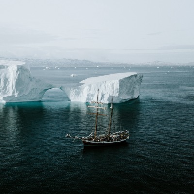 айсберг лед море корабль глыба