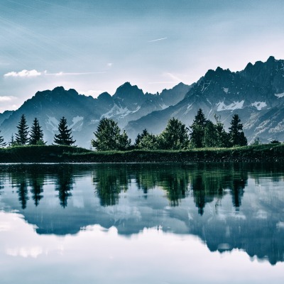 горы озеро ели отражение