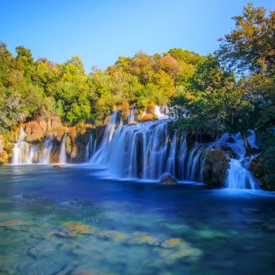 река водопад лес деревья