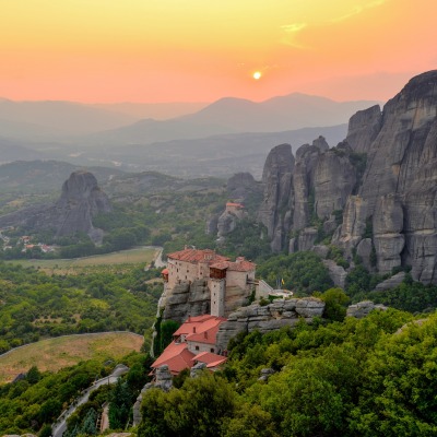 горы греция монастырь