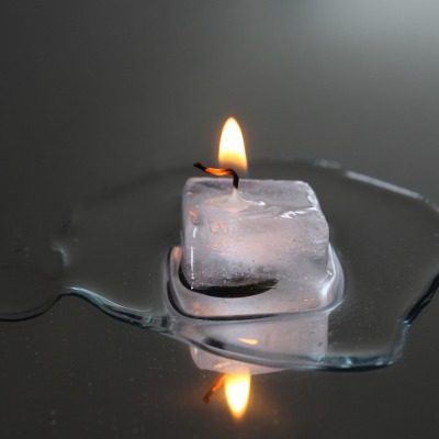 свеча лед