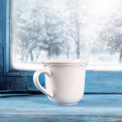чашка окно утро снег