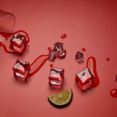 лед красный фон стакан