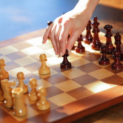 шахматы фигуры игра доска