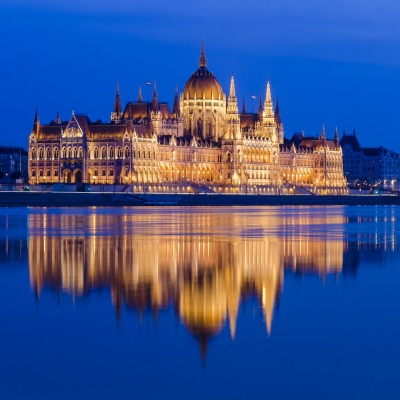 отражение здание Венгерский парламент Danube Hungarian Parliament Венгрия Hungary Будапешт Дунай река Budapest
